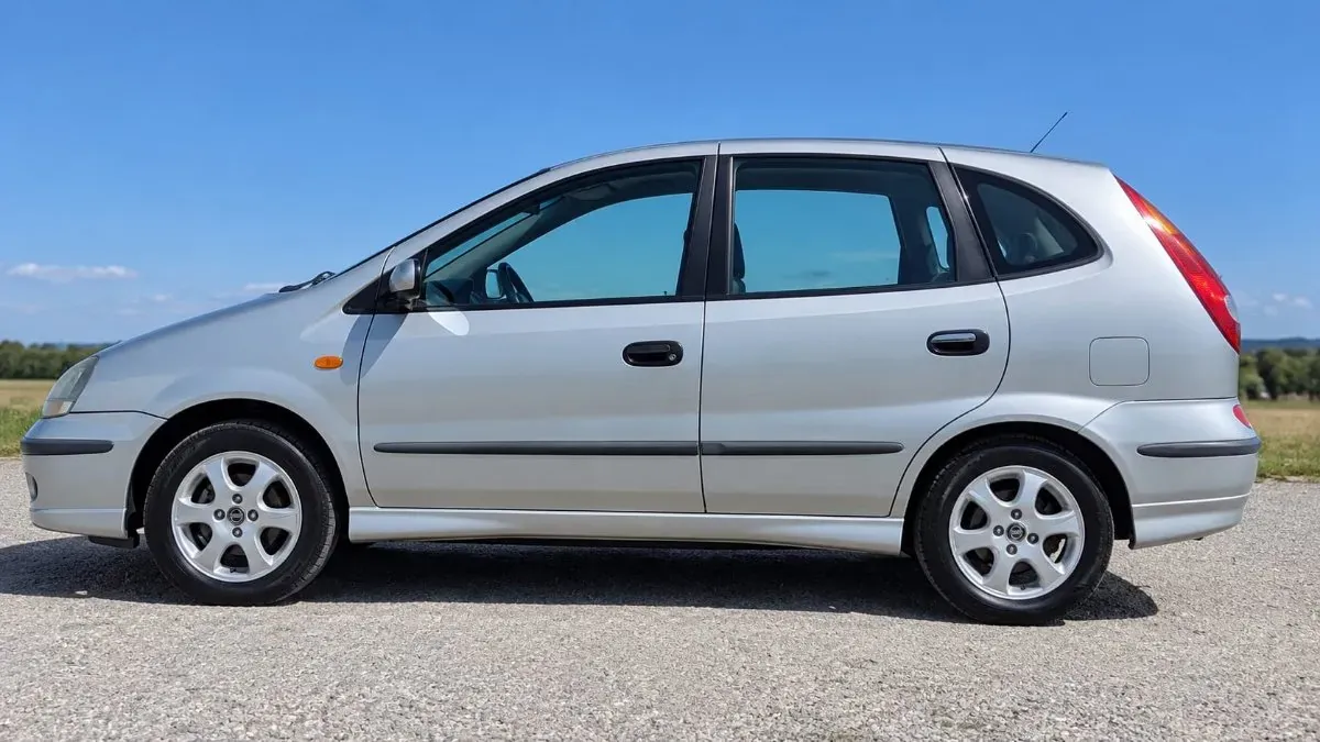 Nissan Almera