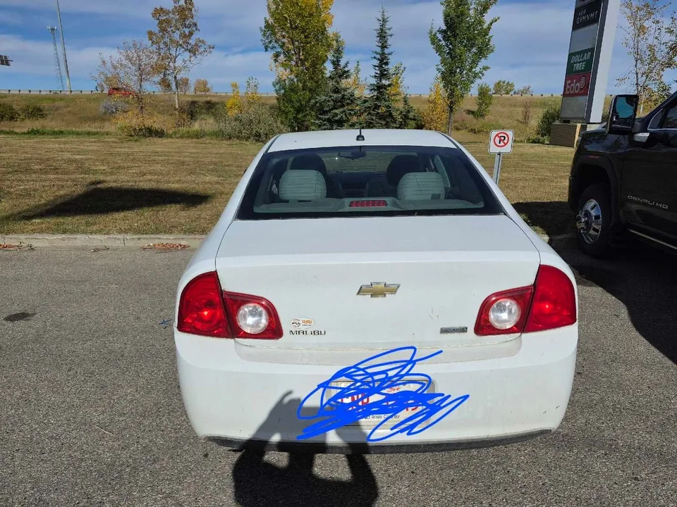 Chevrolet Malibu 2011 photo 2
