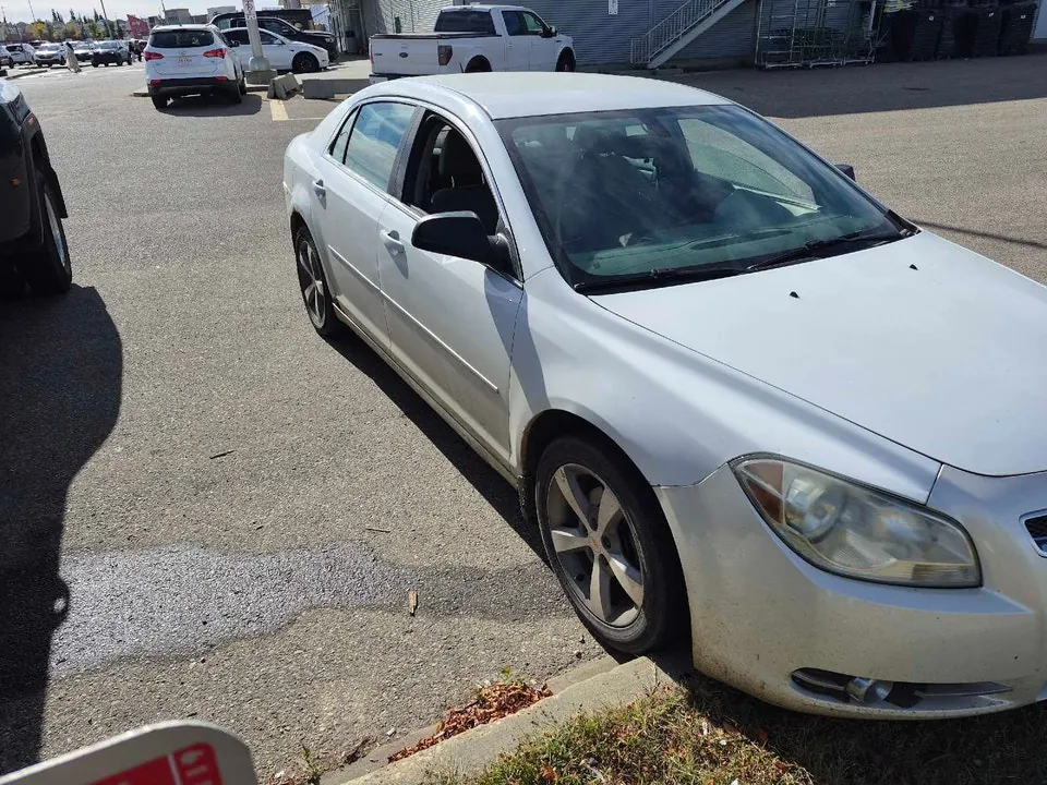 Chevrolet Malibu 2011 photo 4
