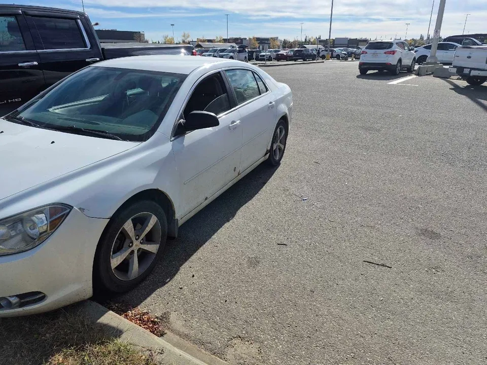 Chevrolet Malibu 2011 photo 3