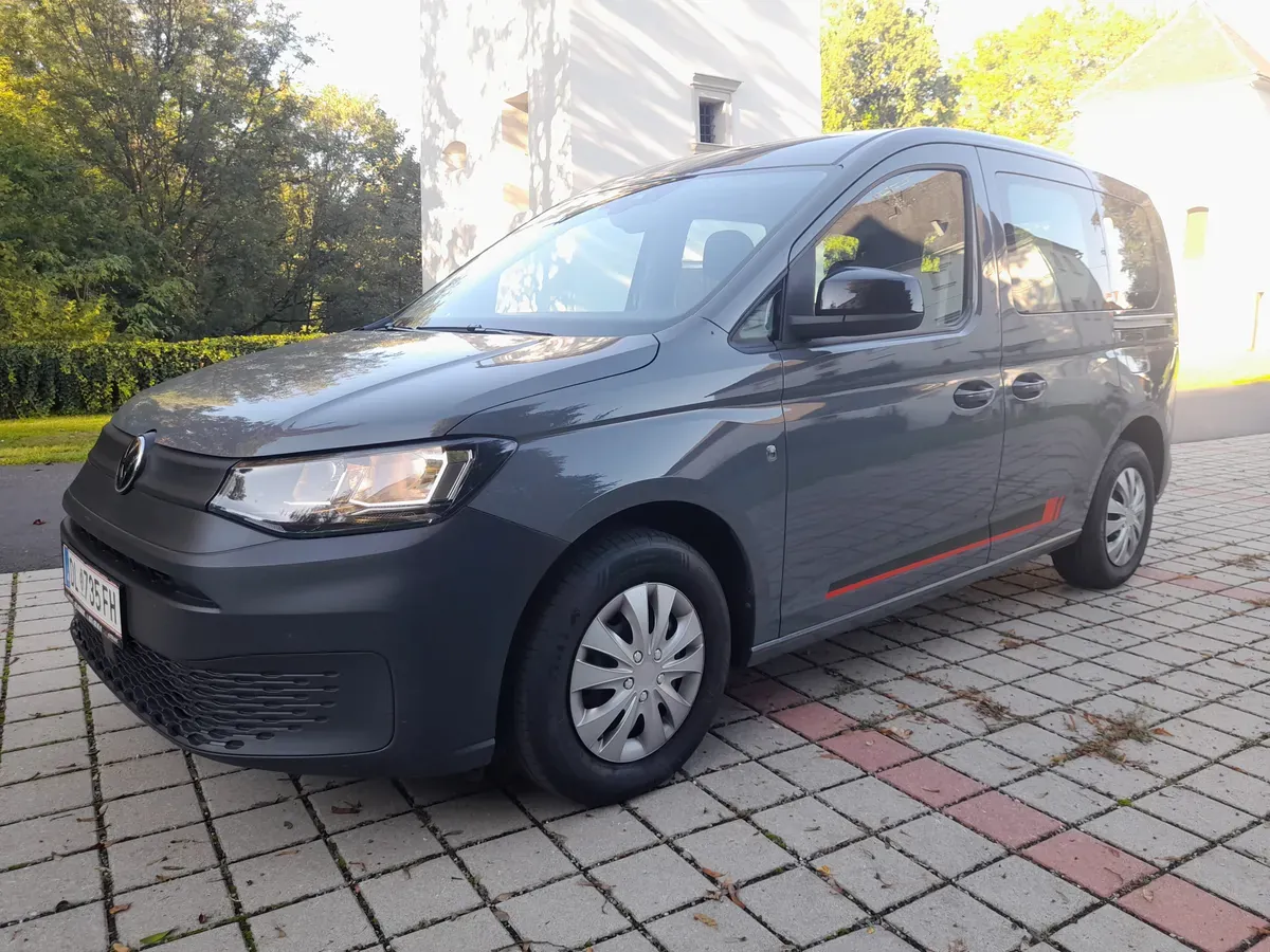 Volkswagen Caddy 2023 photo 2