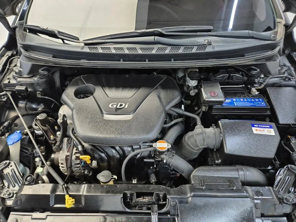 Hyundai Avante 2011 photo 5