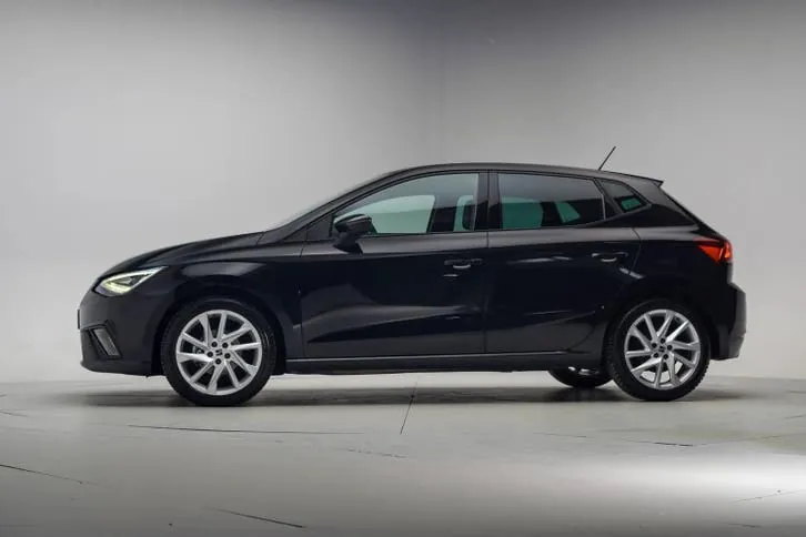 Seat Ibiza 2022 photo 2