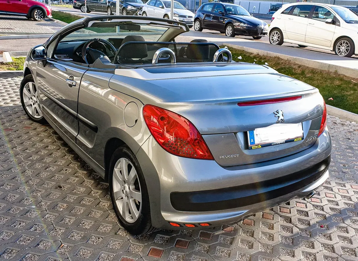 Peugeot 207 2007 photo 3