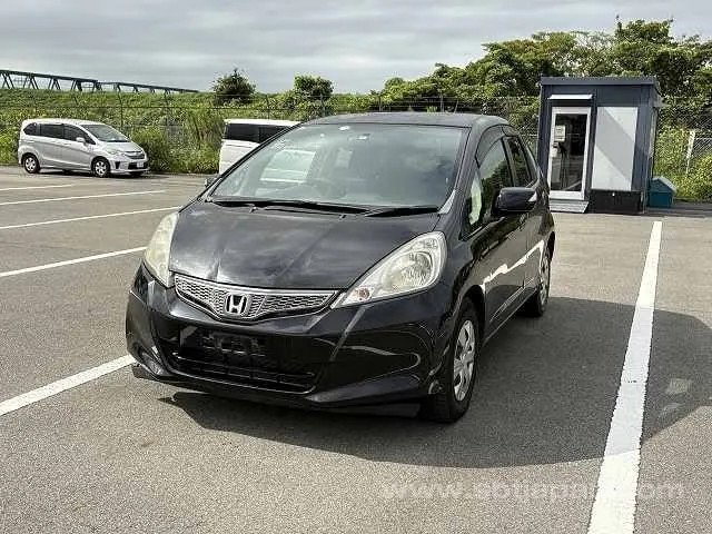 Honda Fit G 2012 photo 2