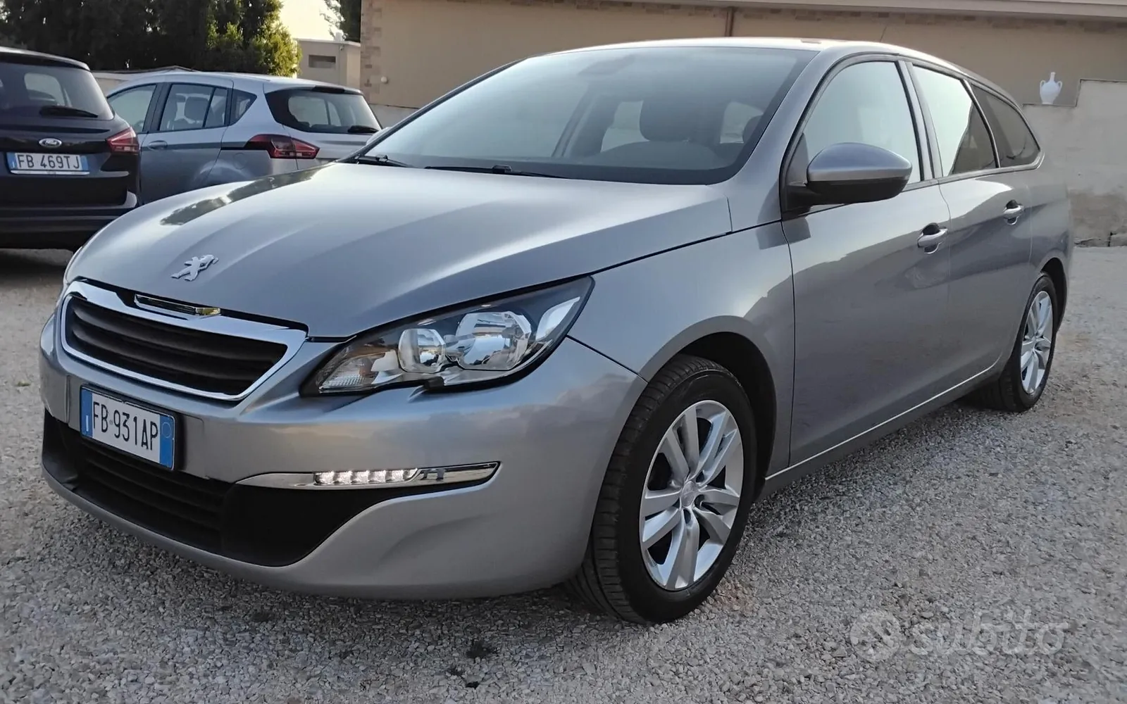 Peugeot 308 2015 photo 2