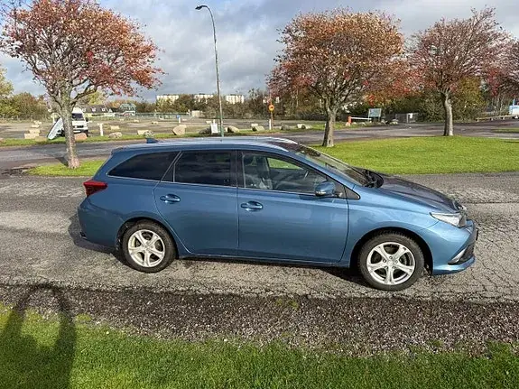 Toyota Auris 2016 photo 5
