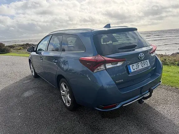 Toyota Auris 2016 photo 3