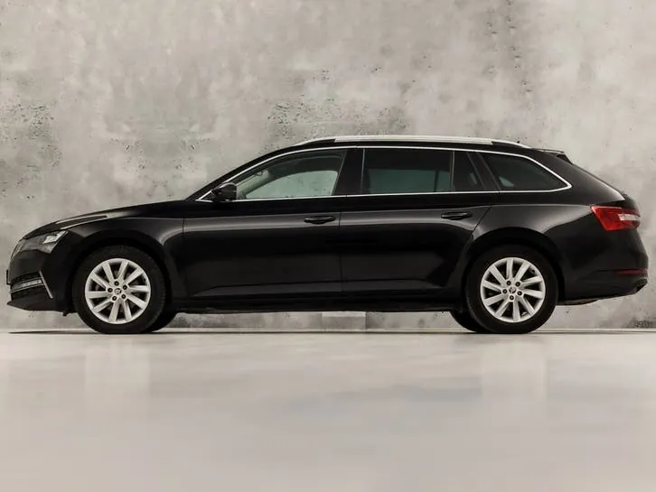 Skoda Superb 2020 photo 2
