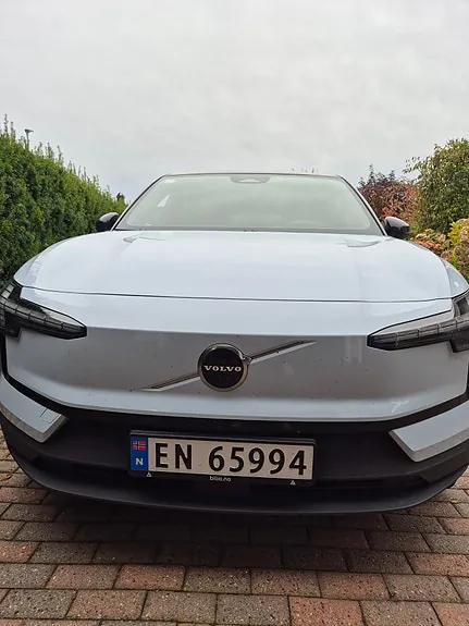 Volvo Ex30 2025 photo 2