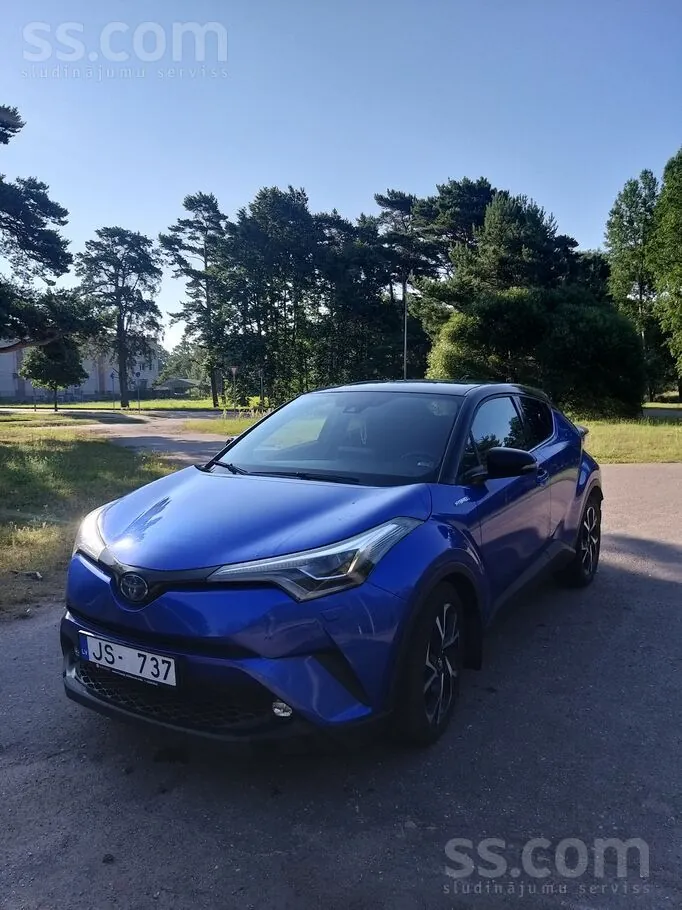 Toyota C-Hr 2019 photo 2