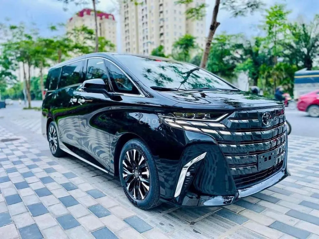 Toyota Alphard 2026 photo 2