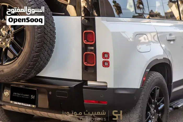 Land Rover Defender 2024 photo 3