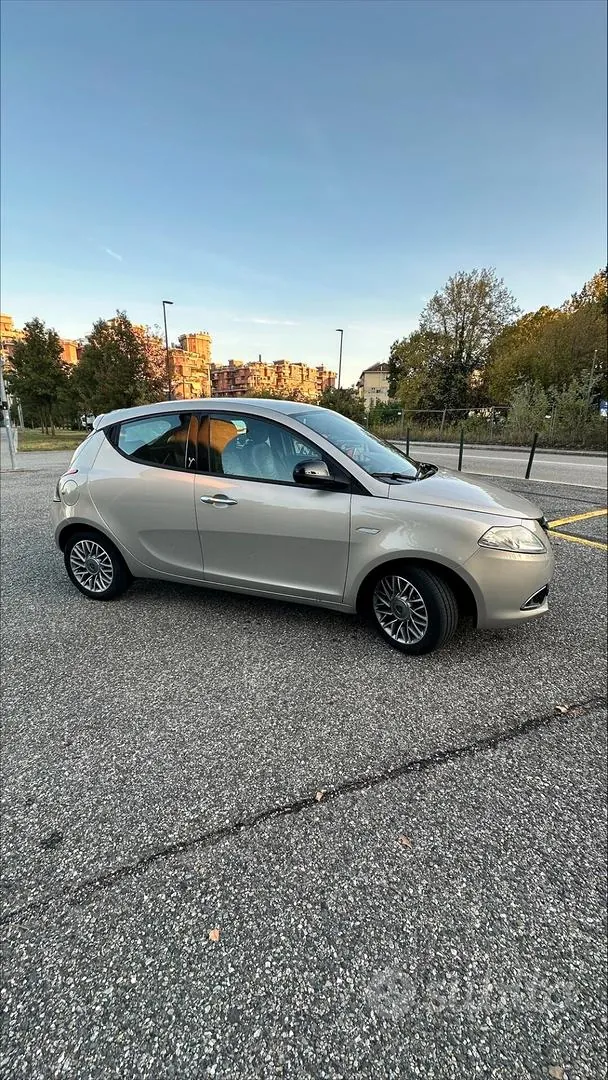Lancia Ypsilon 2011 photo 3