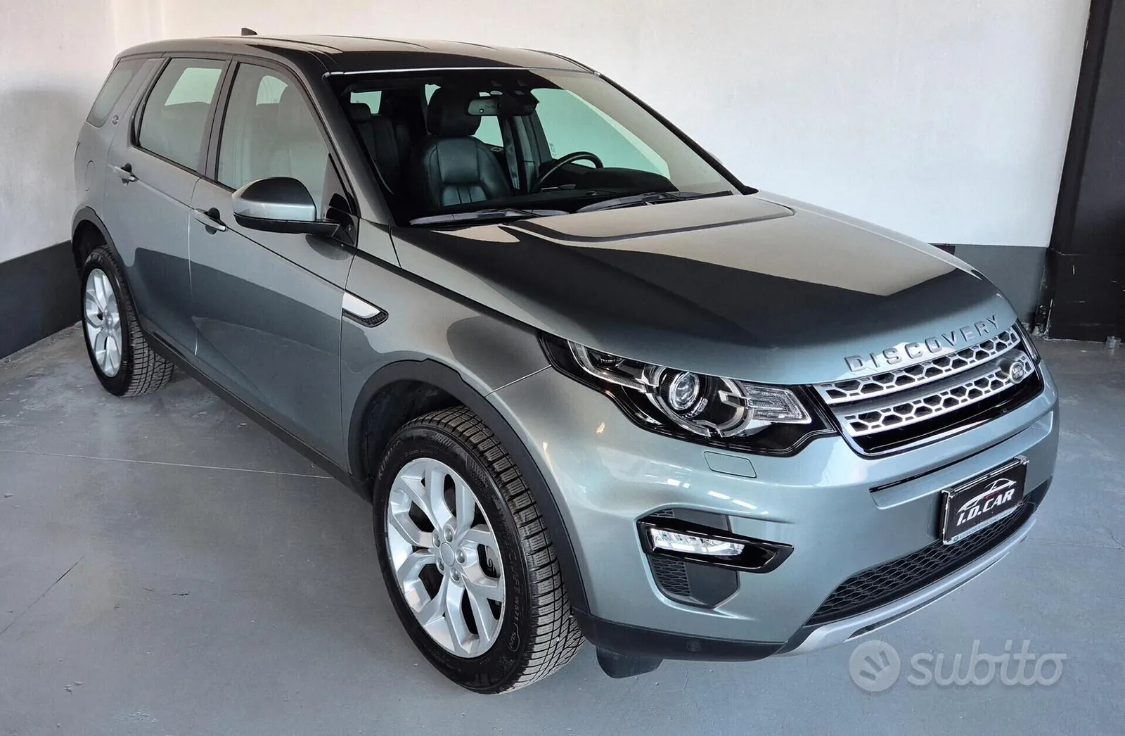 Land Rover Discovery Sport 2018 photo 3