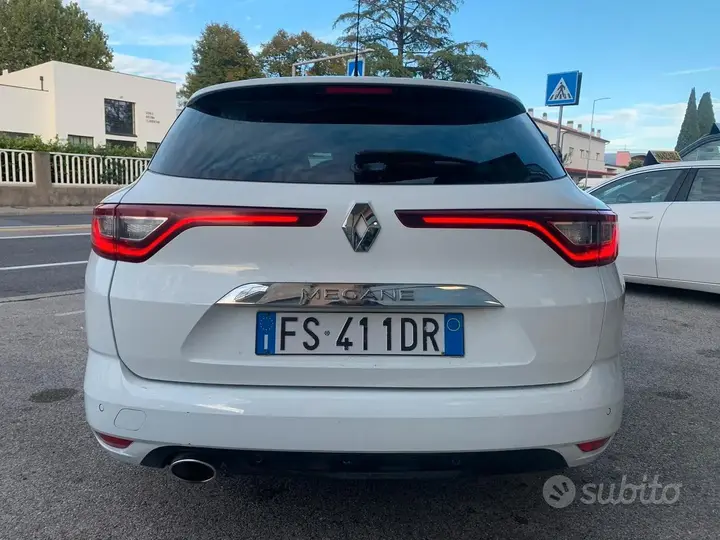 Renault Megane 2018 photo 4