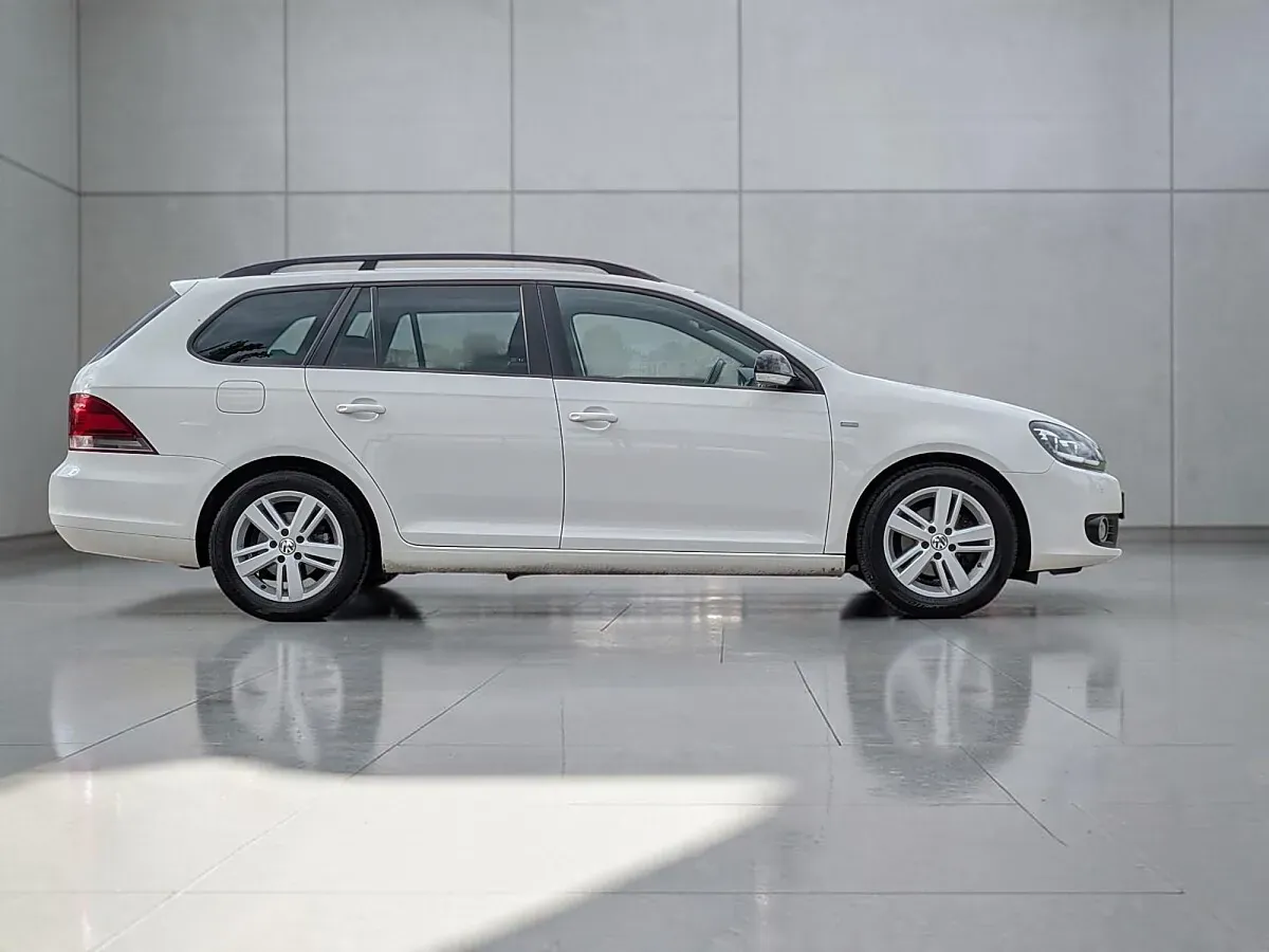 Volkswagen Golf 2013 photo 2