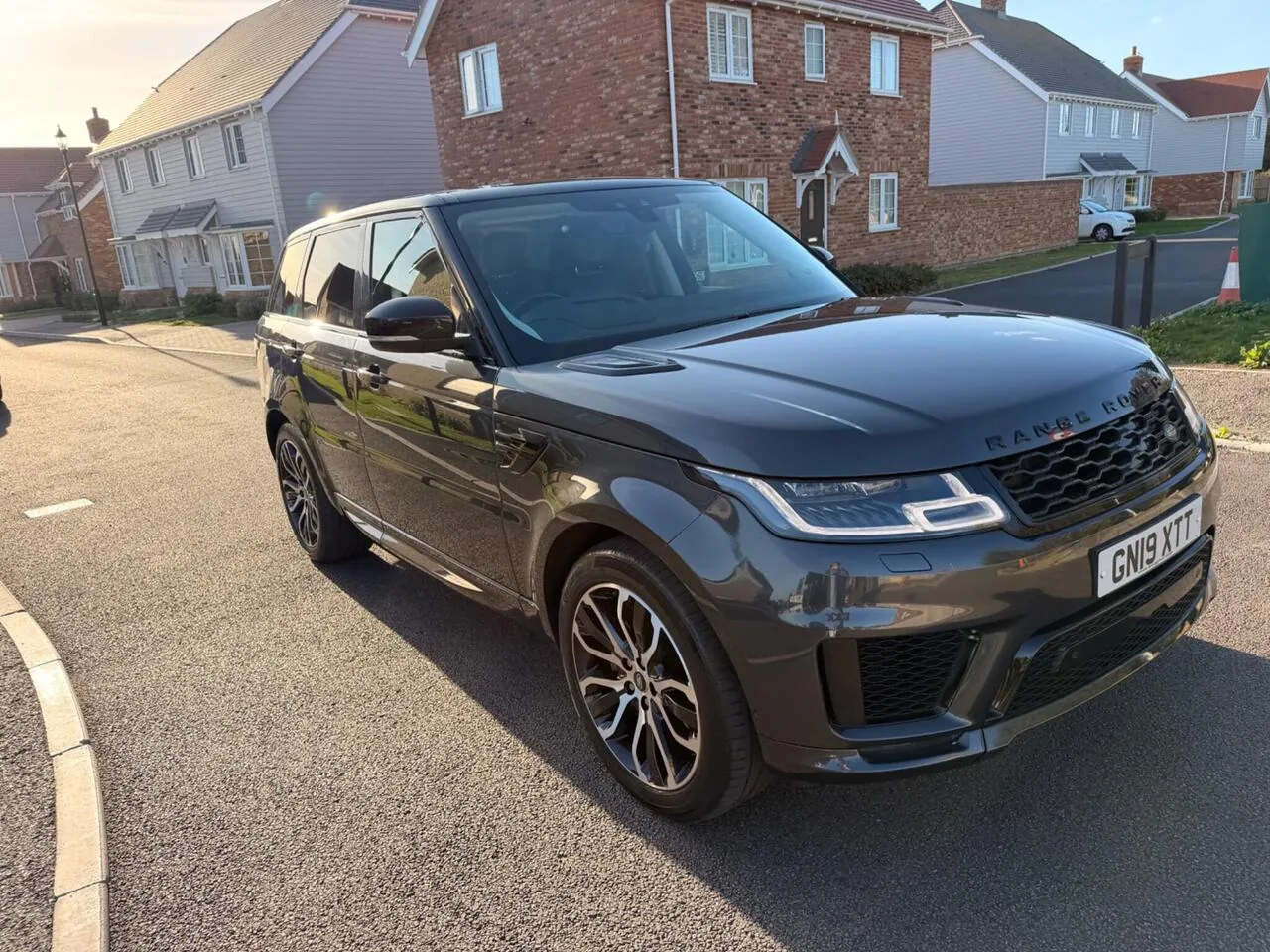 Land Rover Range Rover Sport 2019 photo 2