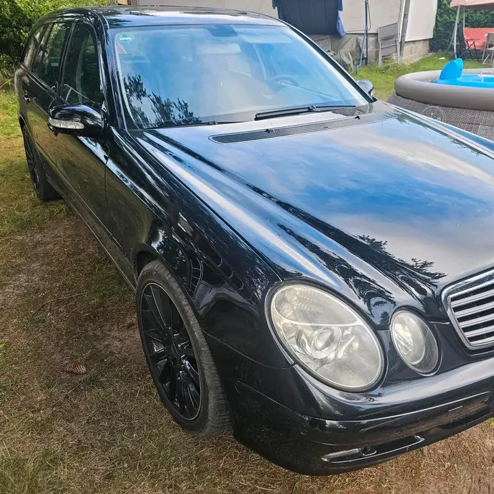 Mercedes-Benz E220