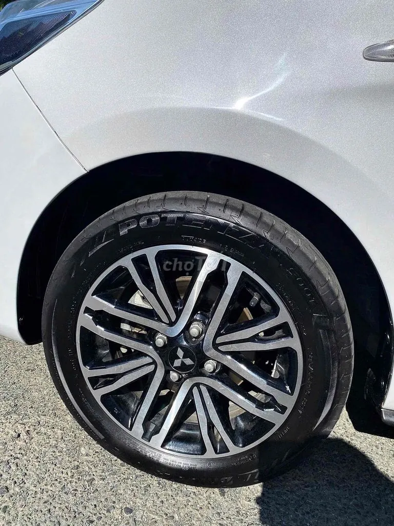 Mitsubishi Attrage 2025 photo 5