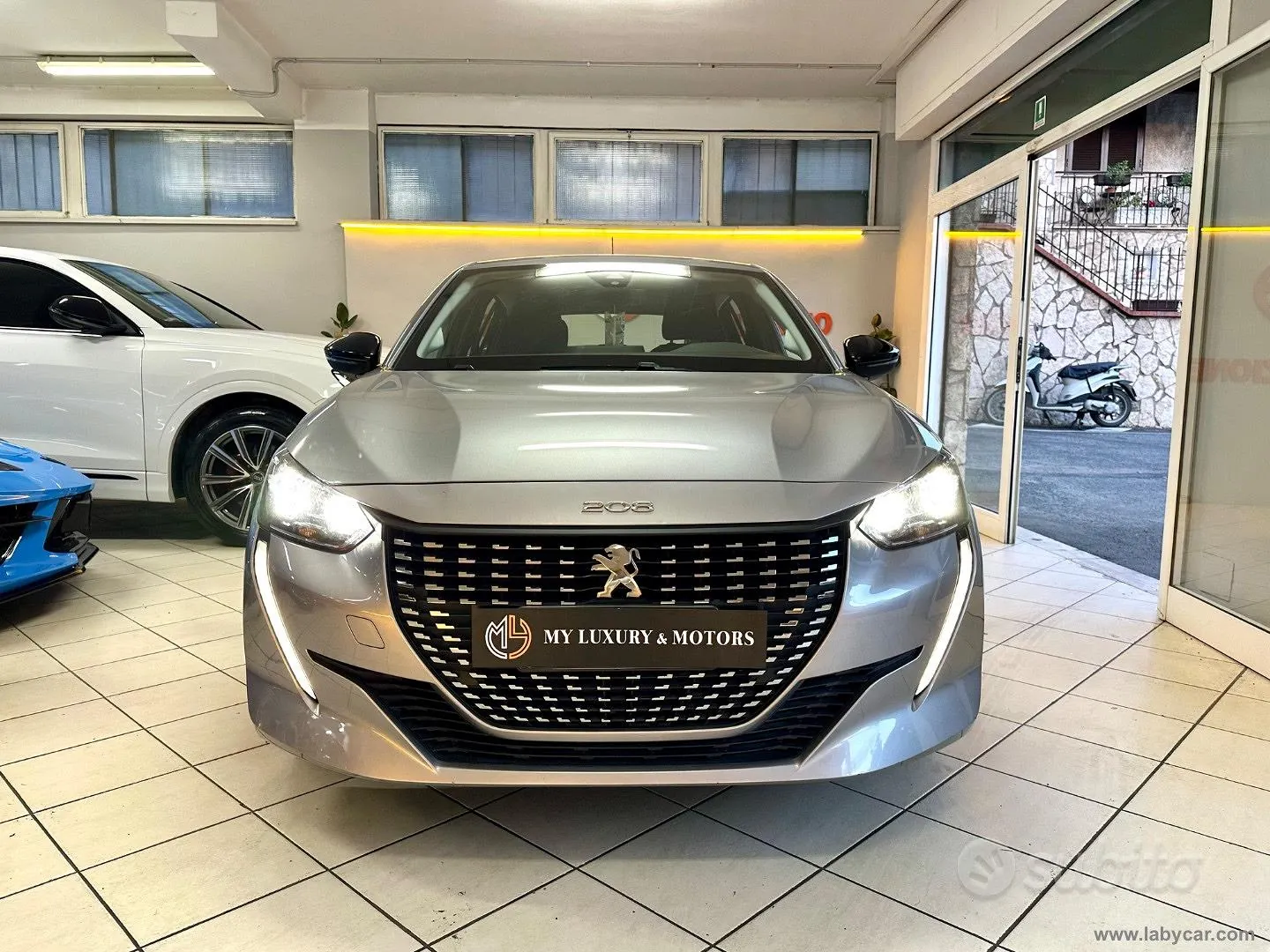 Peugeot 208 2023 photo 2
