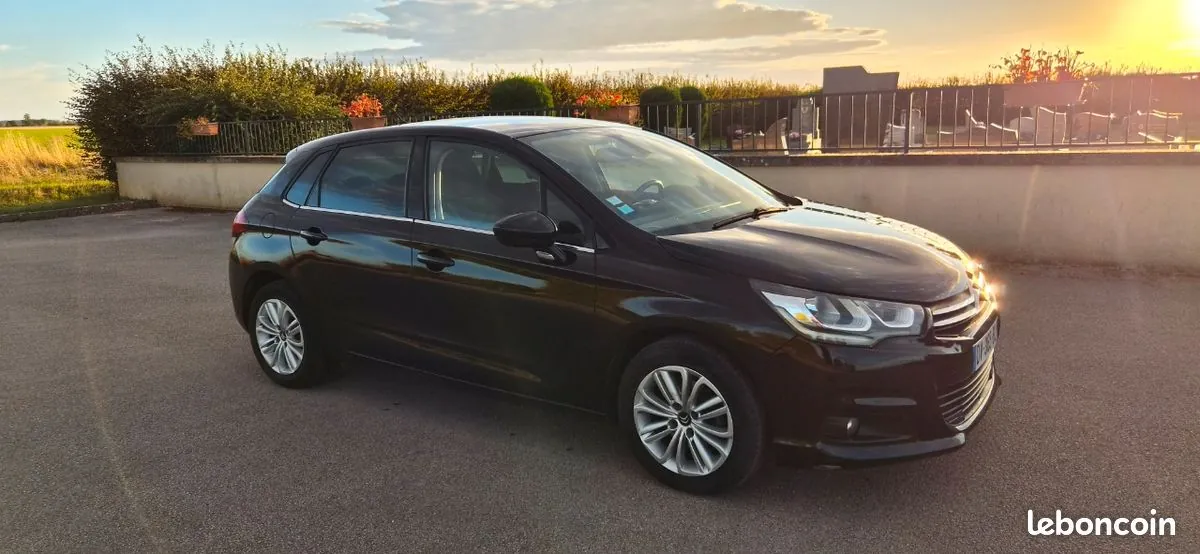 Citroen C4 2015 photo 2