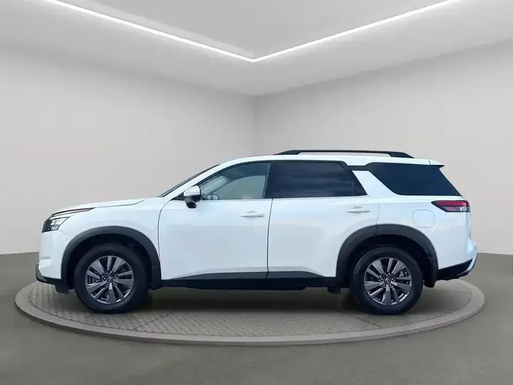 Nissan Pathfinder 2024 photo 5