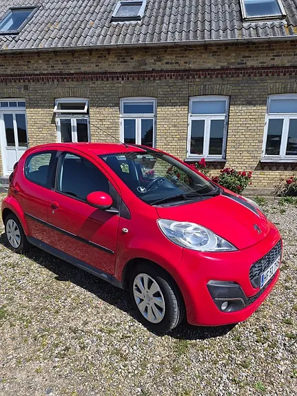 Peugeot 107 2012 photo 3