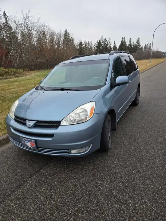 Toyota Sienna 2004 photo 5