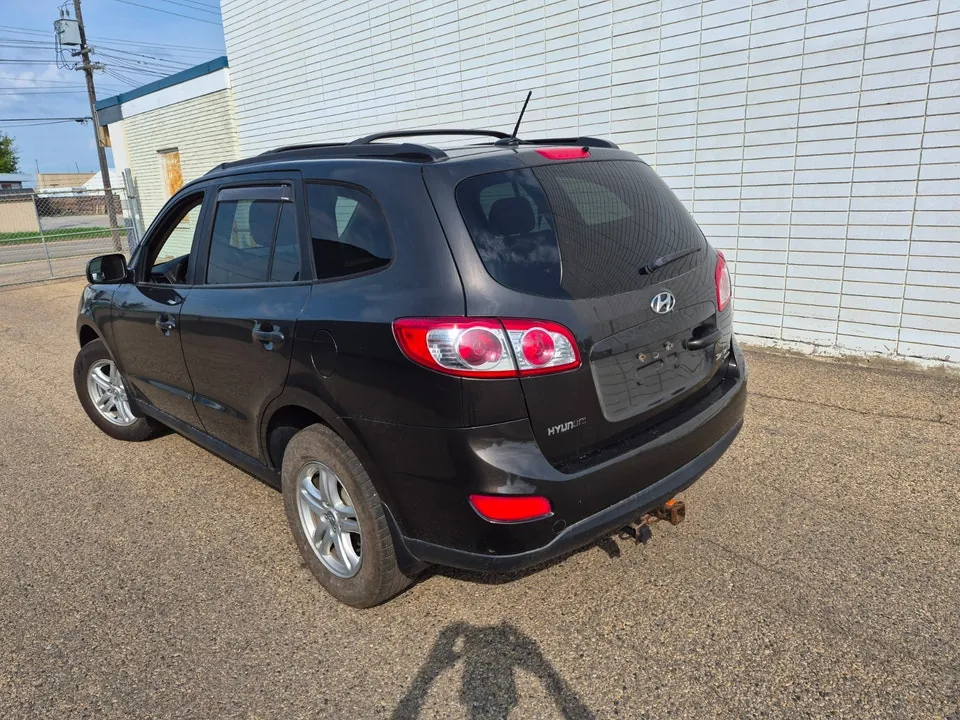 Hyundai Santa Fe 2011 photo 2