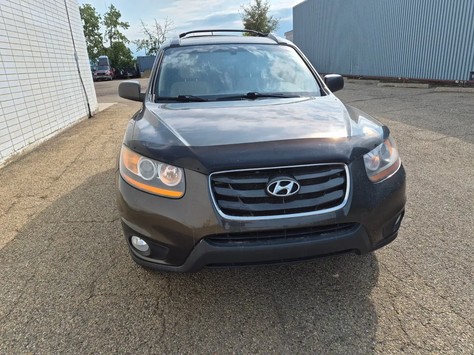 Hyundai Santa Fe 2011 photo 3