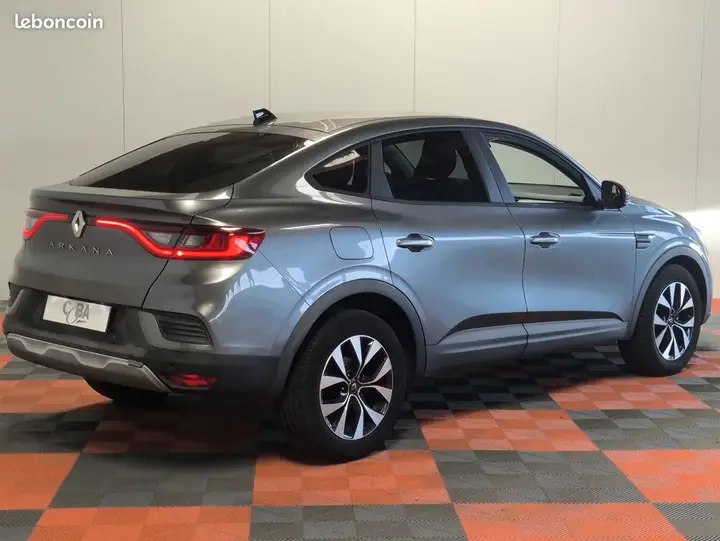 Renault Arkana 2023 photo 2