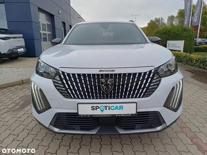 Peugeot 2008 2023 photo 2