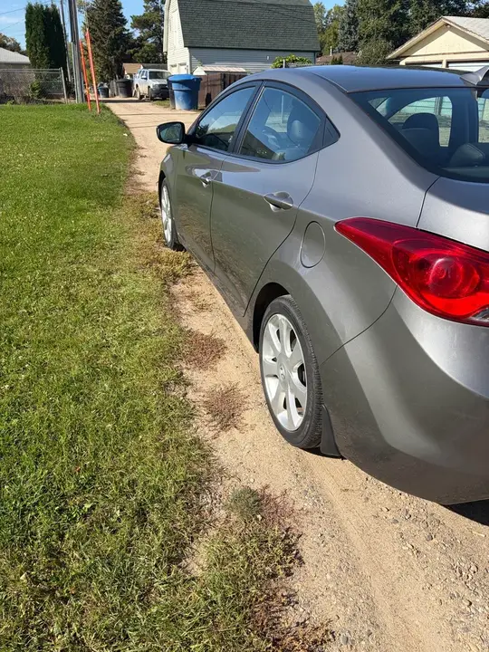 Hyundai Elantra 2013 photo 4