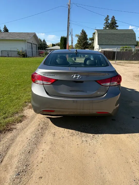 Hyundai Elantra 2013 photo 3