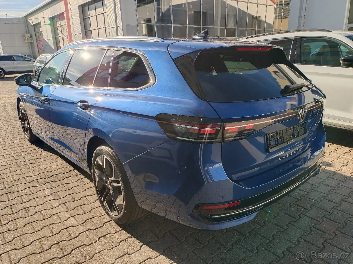 Volkswagen Passat 2024 photo 3