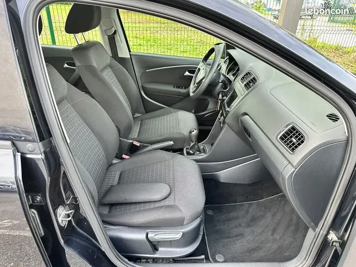 Volkswagen Polo 2015 photo 3