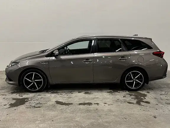 Toyota Auris 2018 photo 4