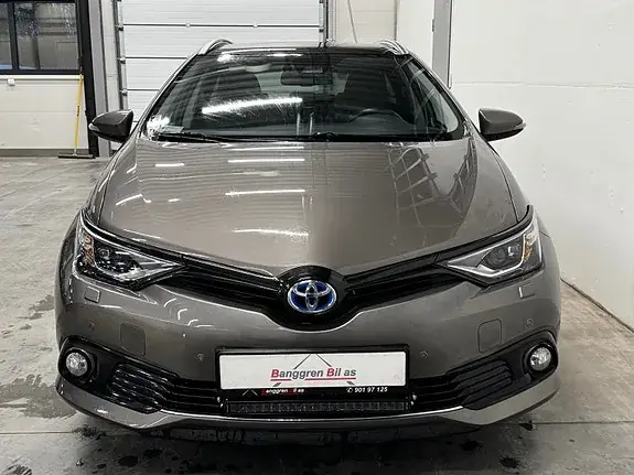 Toyota Auris 2018 photo 2