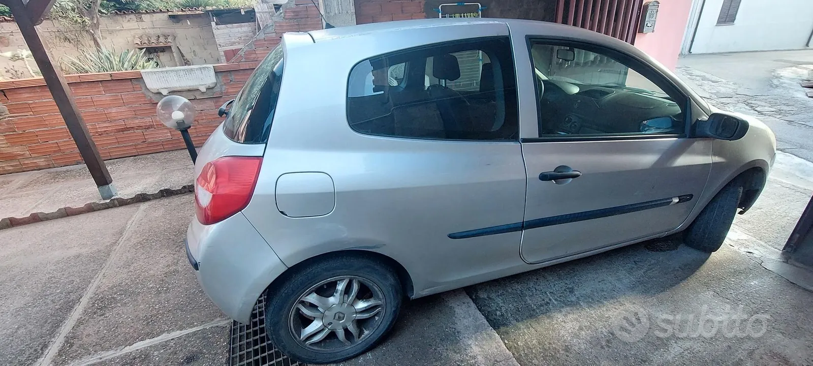 Renault Clio 2005 photo 4