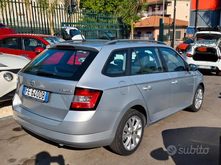 Skoda Fabia 2016 photo 4