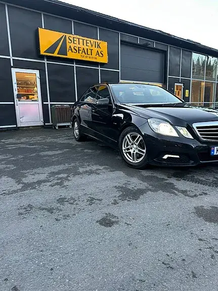 Mercedes-Benz E 220 D 2010 photo 2