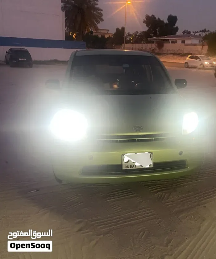 Daihatsu Sirion 2005 photo 2