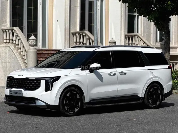 Kia Carnival 2024 photo 2