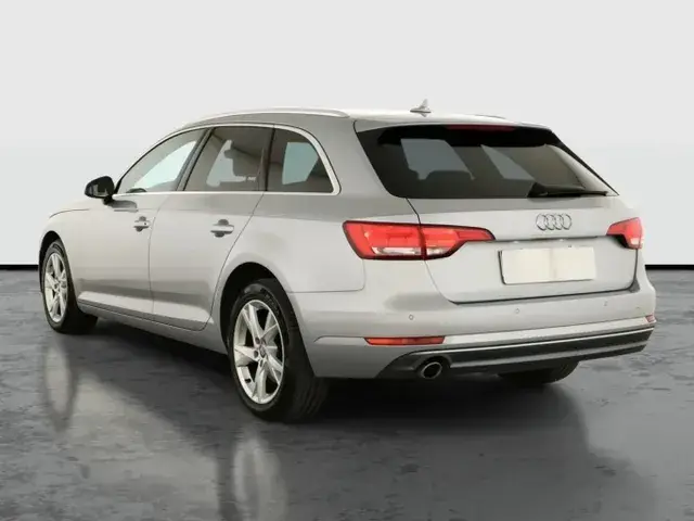 Audi A4 Avant 2017 photo 3
