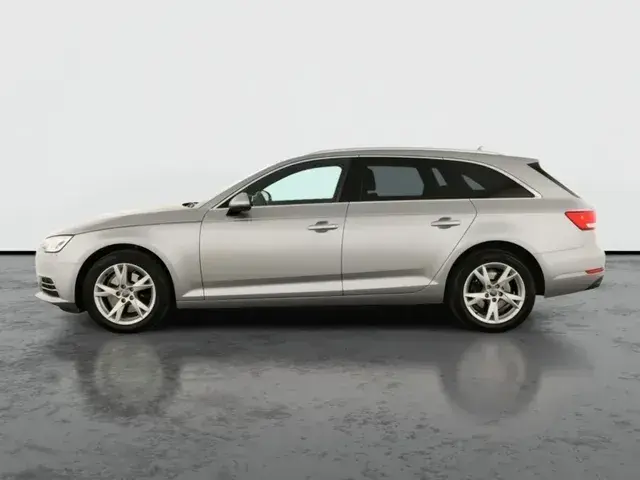 Audi A4 Avant 2017 photo 2
