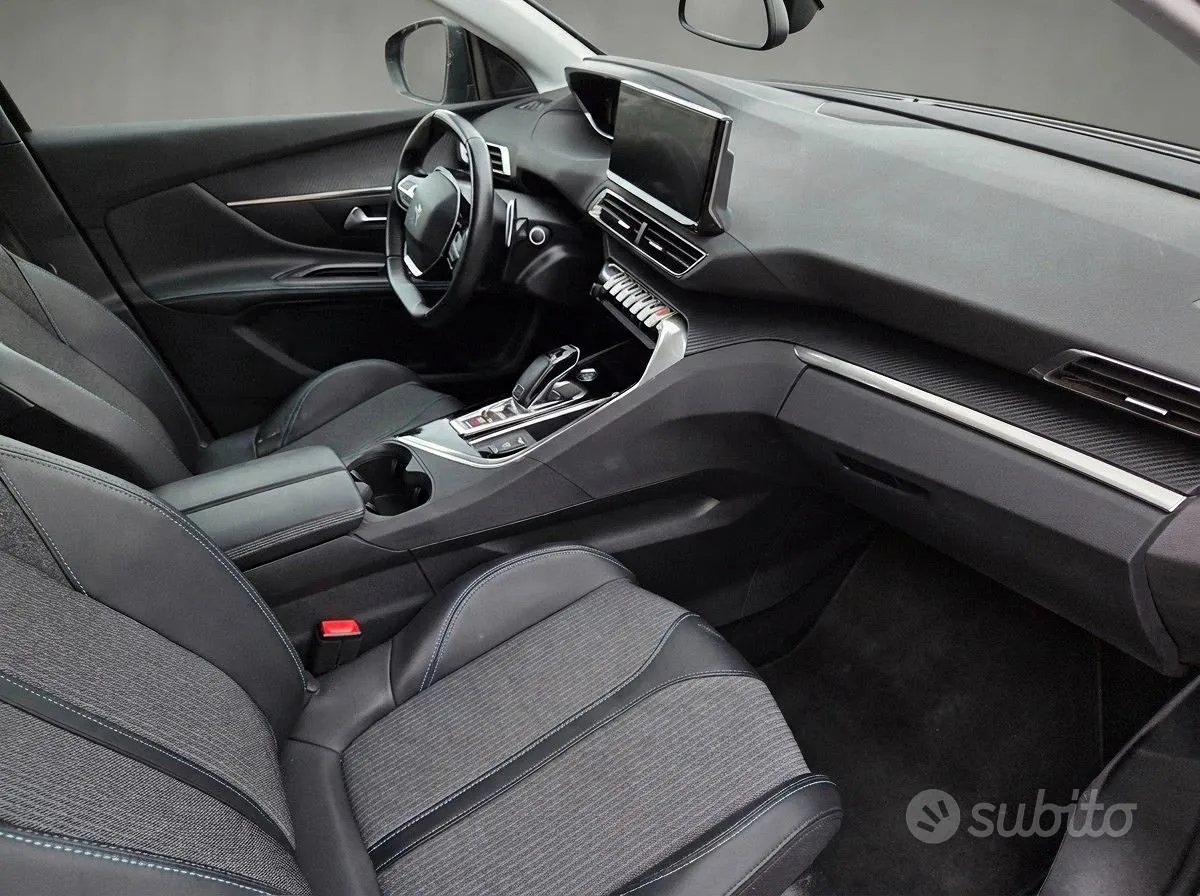 Peugeot 5008 2022 photo 5