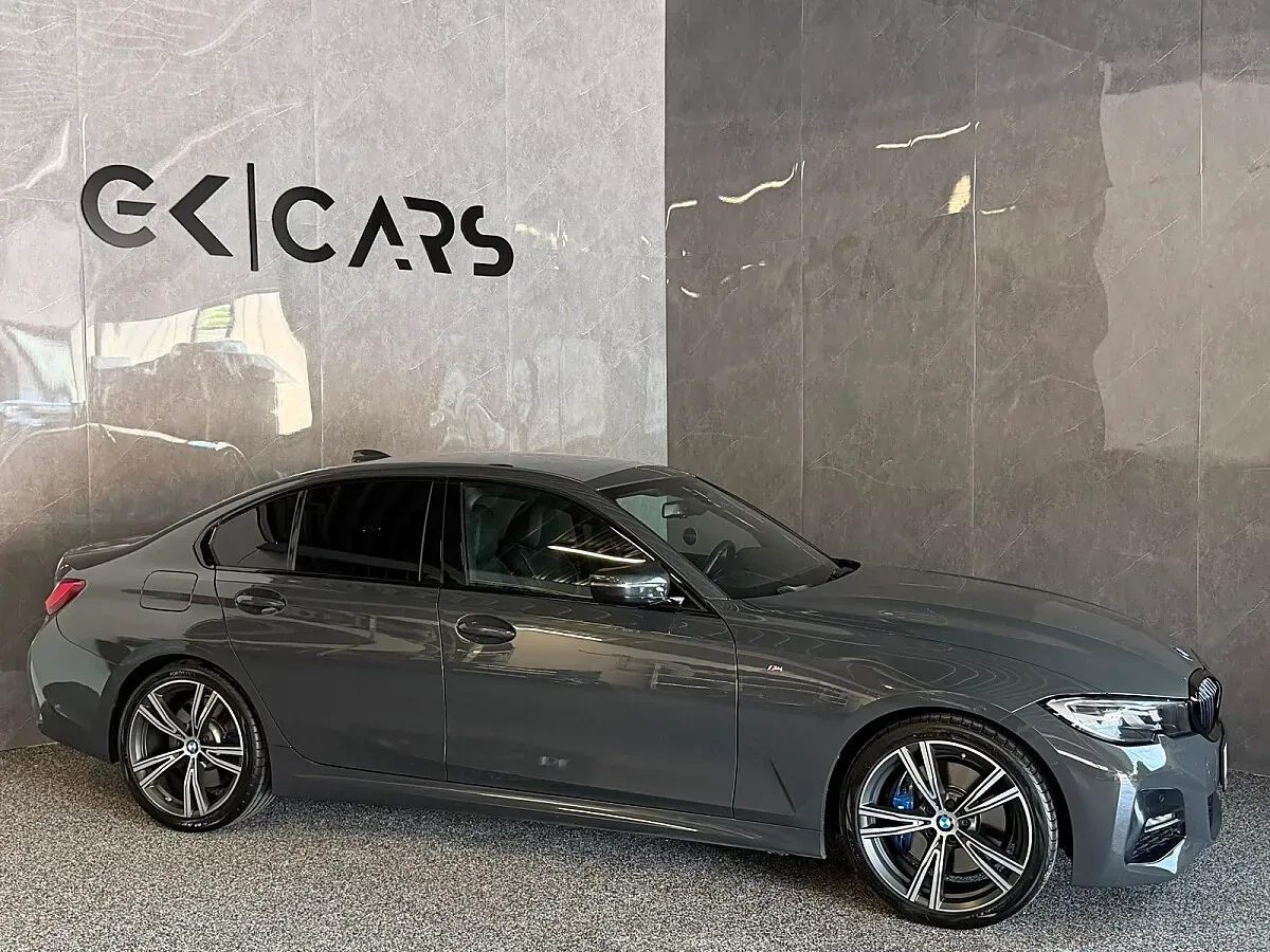 BMW 3 Series 2019 photo 3