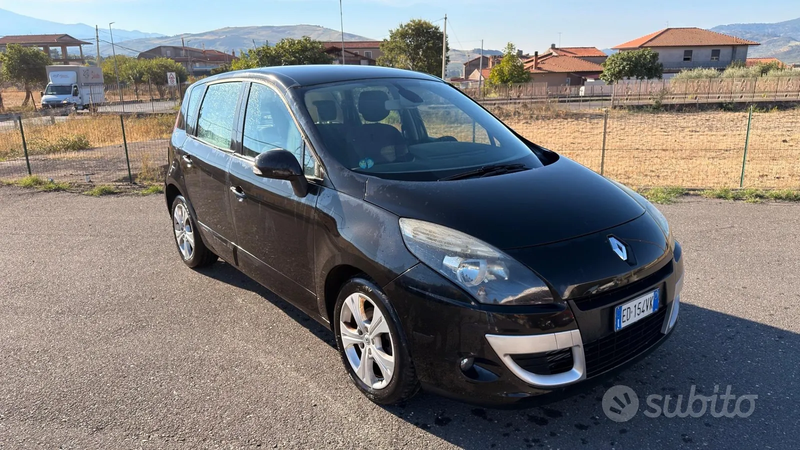Renault Scenic 2010 photo 2