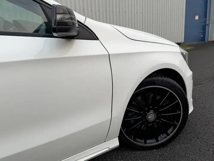 Mercedes-Benz A-Class 2015 photo 2